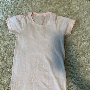 Light pink Lululemon swiftly tech.